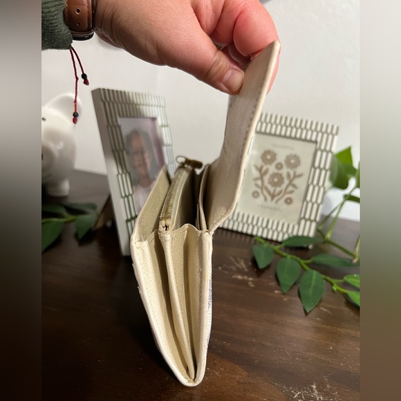 Louis Vuitton Damier Azur Sara Long Wallet - Picture 7 of 17